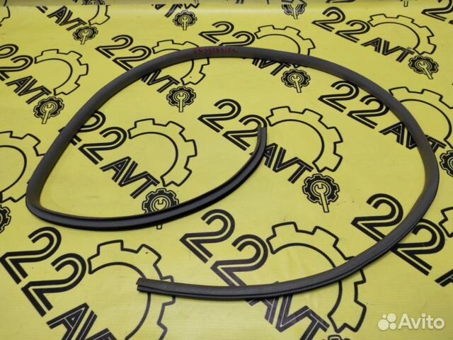 Уплотнитель проема двери передний левый Subaru