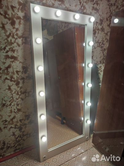 Гримерное зеркало