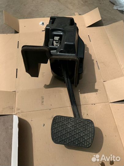 Педаль тормоза Mercedes GLK