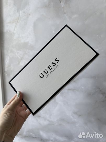 Коробка guess