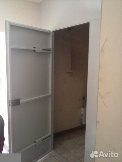 Дверь металлическая на кладовку