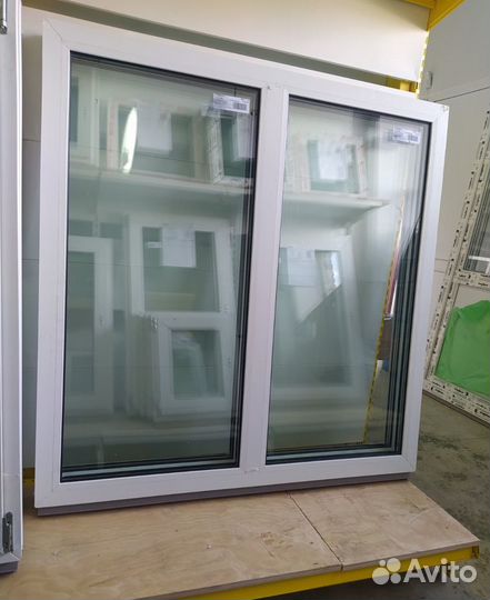Пластиковое окно 1200*1200 мм