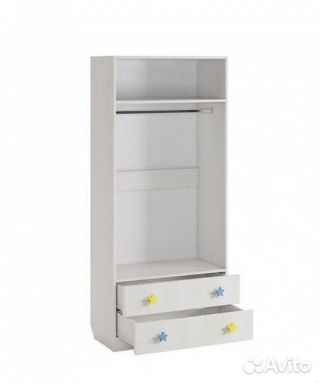 Детская кровать и шкаф