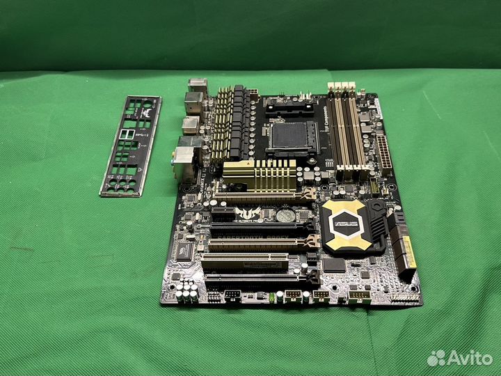 Материнская плата asus sabertooth 990FX AM3 plus