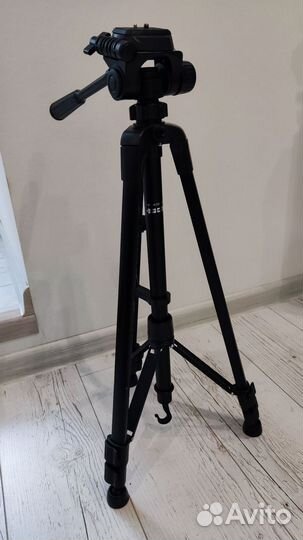 Штатив для фотоаппарата