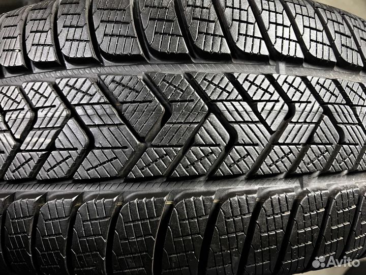 Pirelli Scorpion Winter 255/45 R20