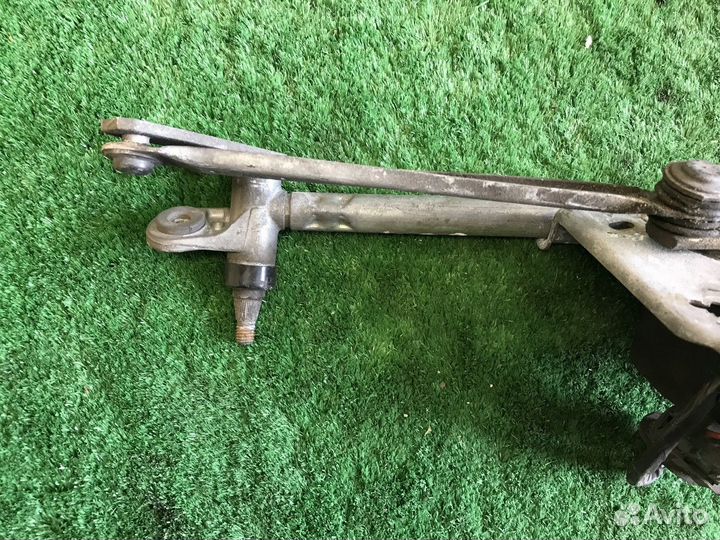 Трапеция стеклоочистителей с моторчиком