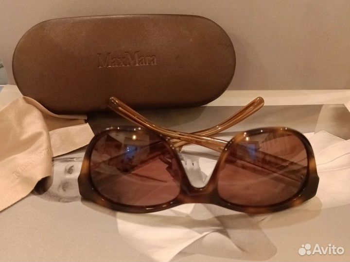 Солнцезащитные очки max mara