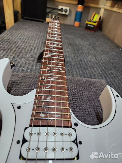 Электрогитара Ibanez Jem Jr с кейсом