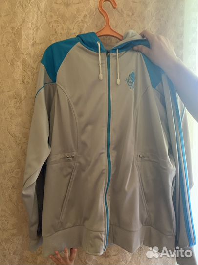 Спортивный костюм женский