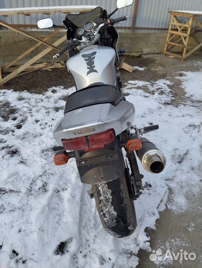 Yamaha FZ400