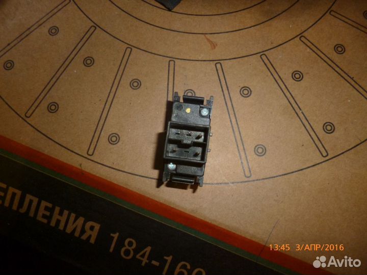 Кнопка омывателя фар A2108202210 Мерседес W210