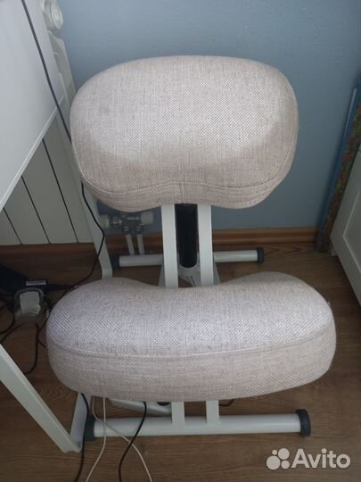 Коленный стул