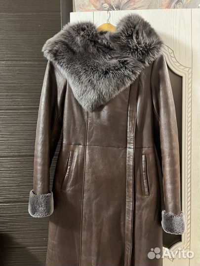 Продаю кожаную дубленку с натуральным мехом
