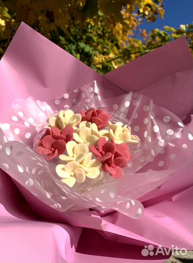 Сладкий подарок девушке