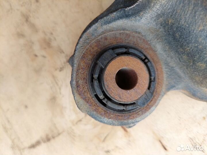 Кулак поворотный задний правый Мазда CX5 KE 2WD