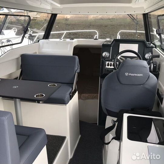 Катер Parker 760 Quest