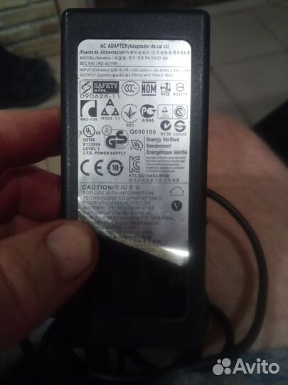 Блок питания для ноутбука