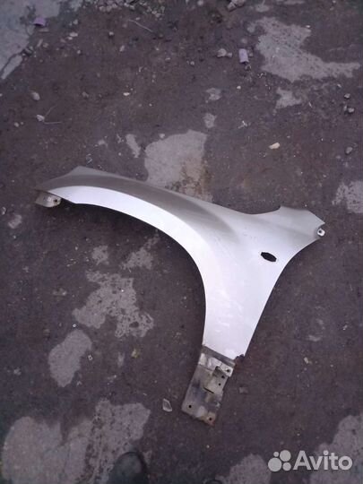 Крыло suzuki granta vitara