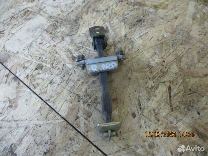 Ограничитель двери Ниссан Альмера Классик