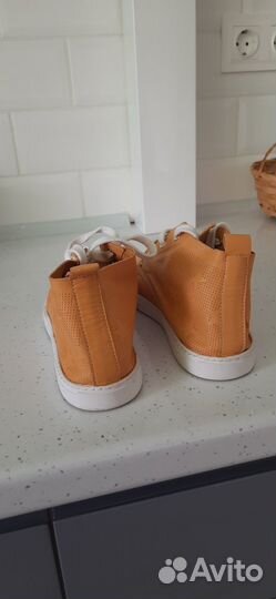 Кеды из натуральной кожи женские