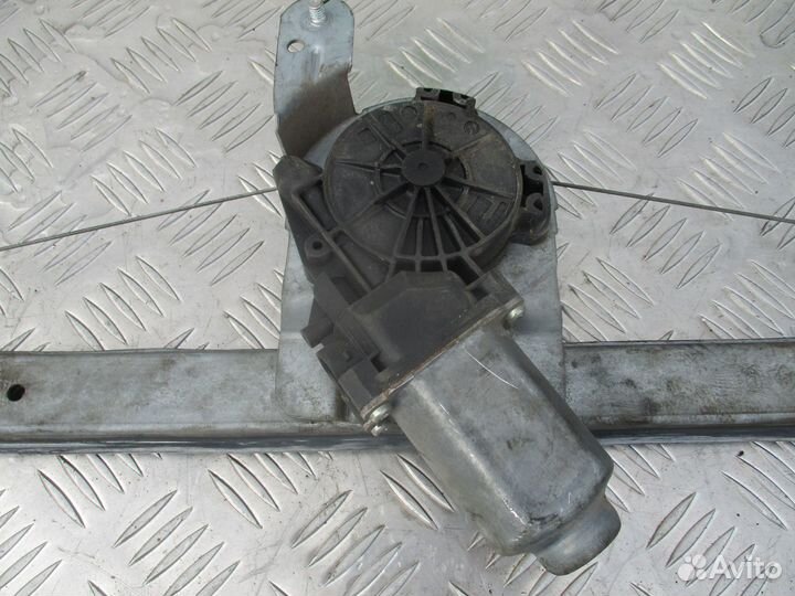 Стеклоподъёмник передний правый Renault Logan 1