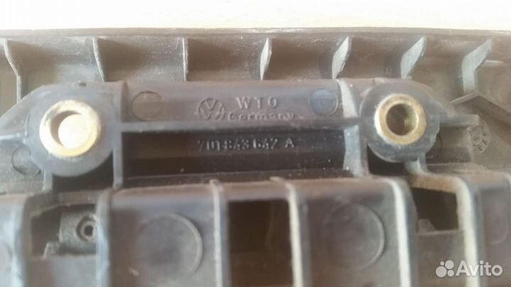 Ручка сдвижной двери внутренняя правая VW T4 91-96