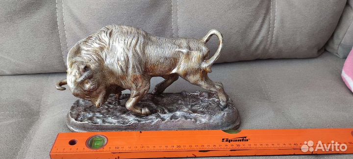 Статуэтка Бык