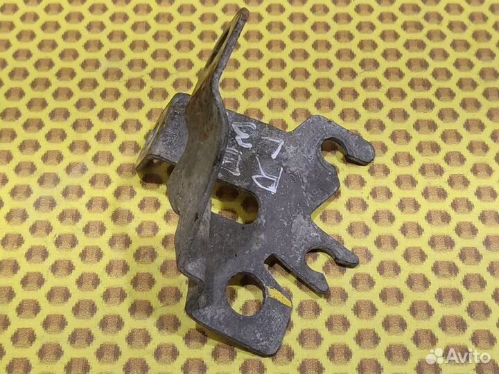 Кронштейн тормозного шланга задний левый Renault