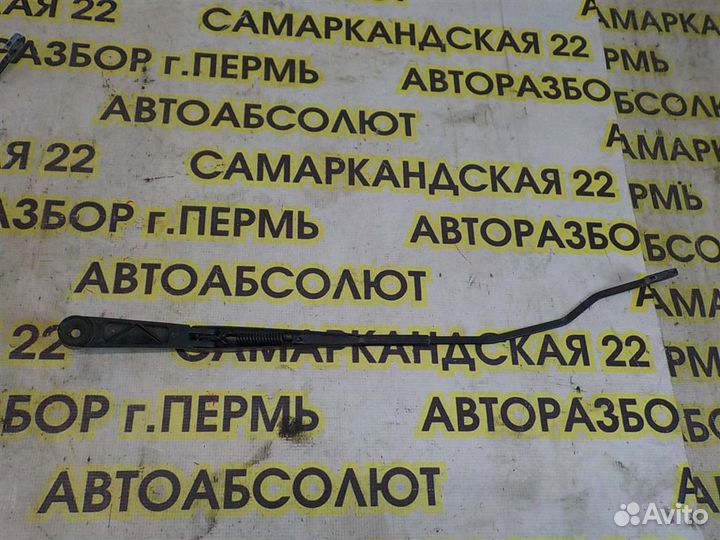 Поводок стеклоочистителя передний правый VAZ LADA