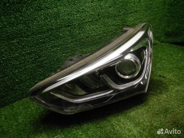 Фара левая Hyundai Santa Fe