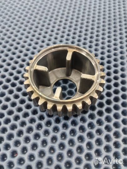 Kawasaki Zephyr 400 шестерня привода цепи