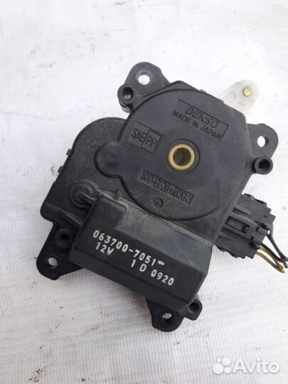 Сервопривод заслонок печки Toyota Harrier MCU15