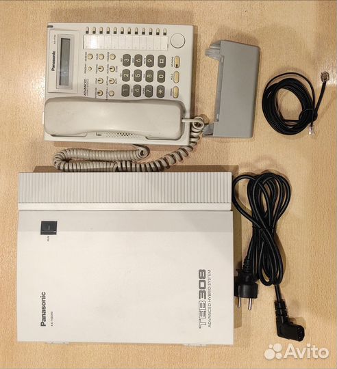 Мини-атс Panasonic KX-TEB308 с системным телефоном