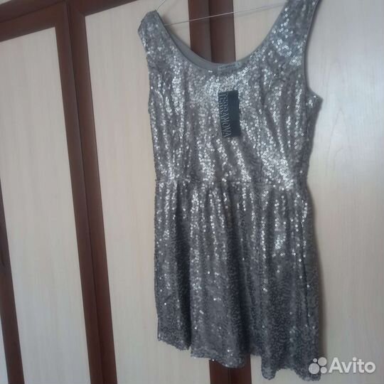 Платье с пайетками