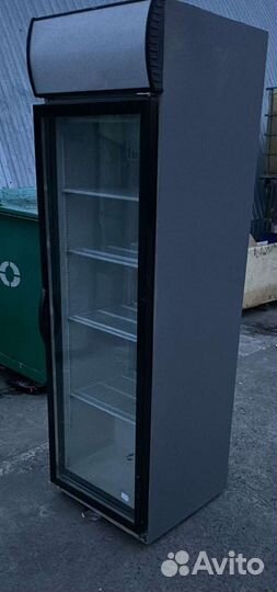 Холодильный шкаф витрина