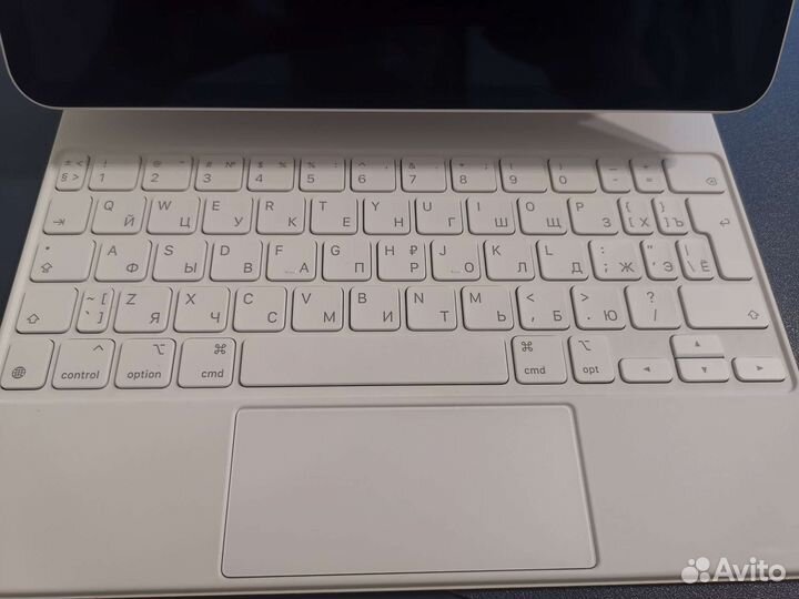 Apple iPad Pro, 11, 256 гб. + Magic Keyboard