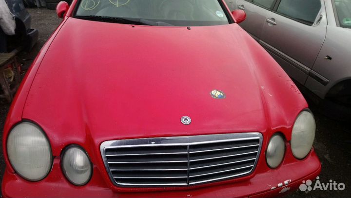 Капот на мерседес MB W208