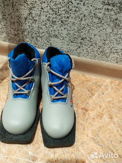 Лыжи беговые с ботинками