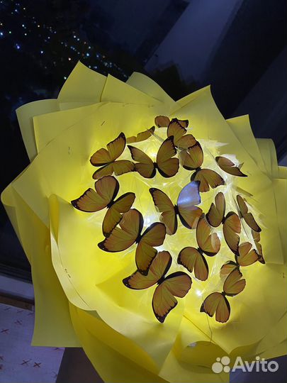 Светящиеся букеты из бабочек в наличии и под заказ