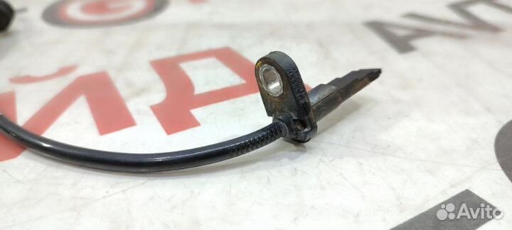 Датчик ABS передний Nissan Dualis KNJ10 MR20