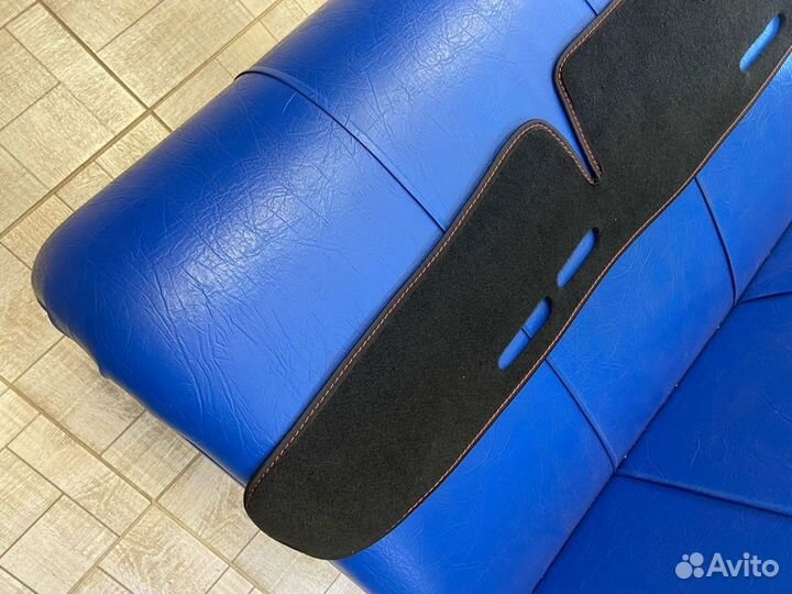 Накидка на панель Ваз 2107 красная строка