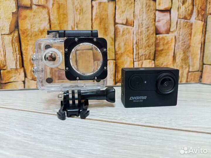 Экшн-камера Digma DiCam 240