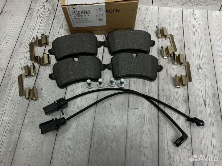 4G0698451K колодки тормозные, задние