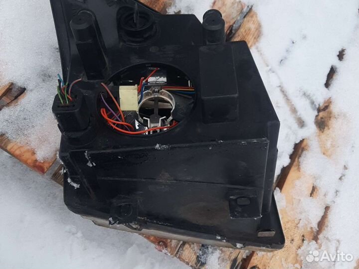 Фара левая Форд Турнео Коннект оригинал