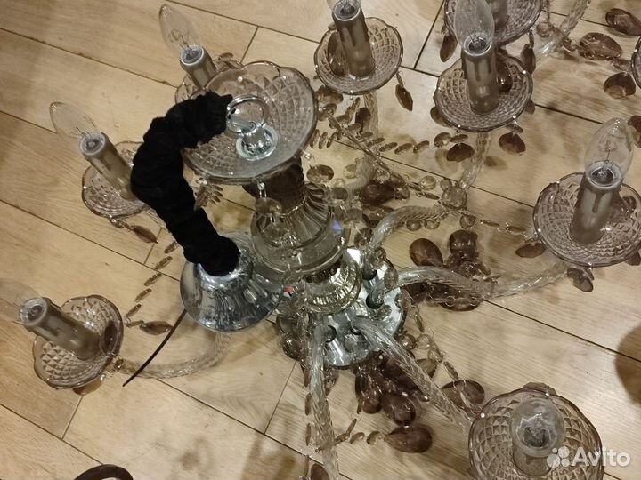 Люстры современные