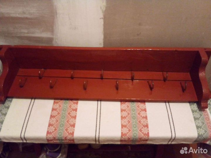 Вешалка настенная