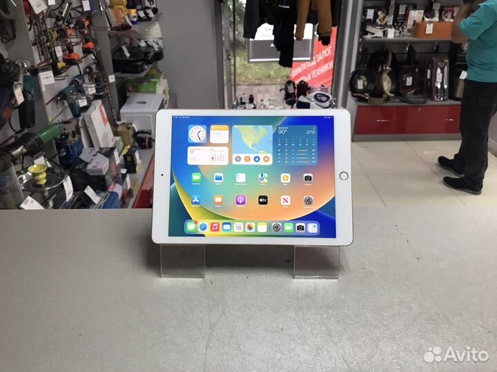 Г32) Планшет Apple iPad 7(2019) 128Gb Wi-Fi