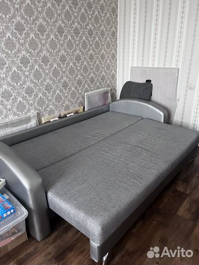 Диван книжка бу