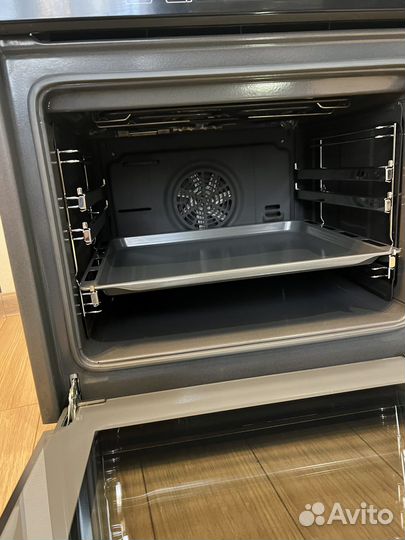 Духовой шкаф Bosch serie 6 с очисткой